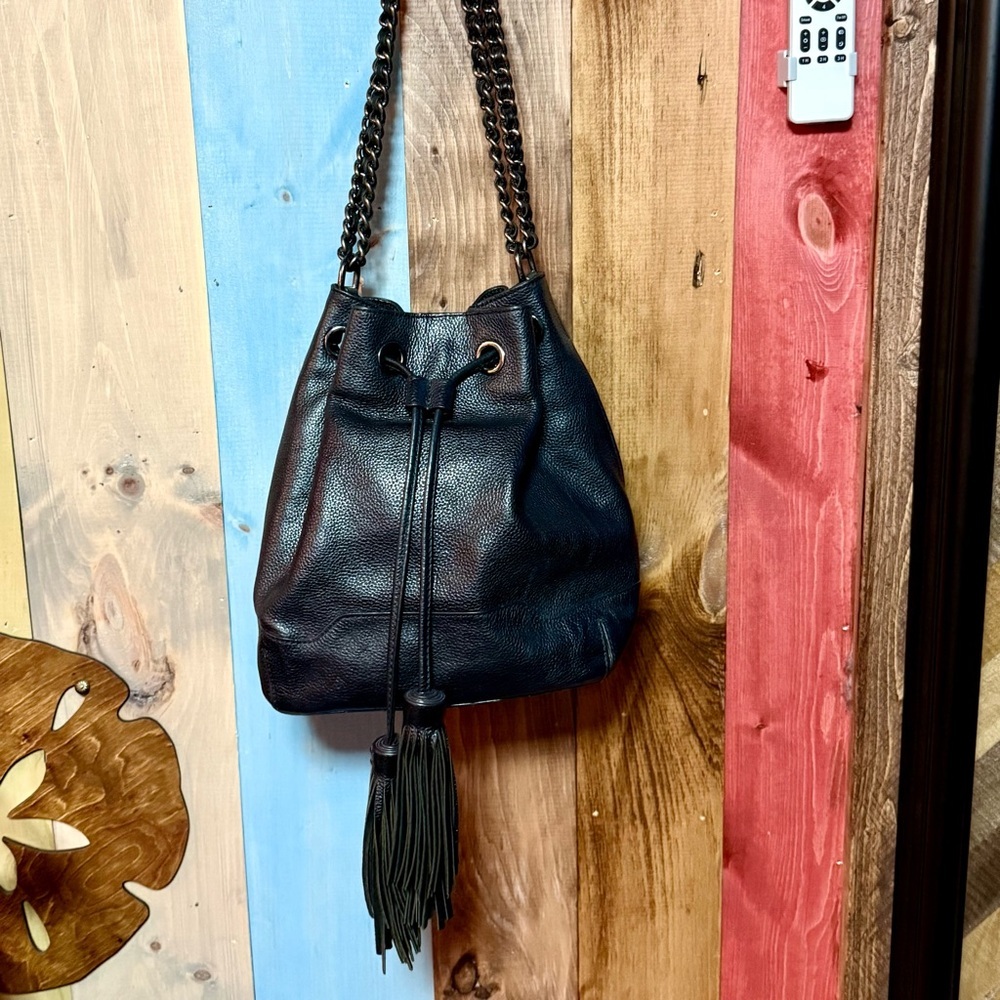Rebecca Minkoff Black Pebbled Leather Bucket Bag | Tassel & Chain Strap  🌟🌟🌟🌟🌟​